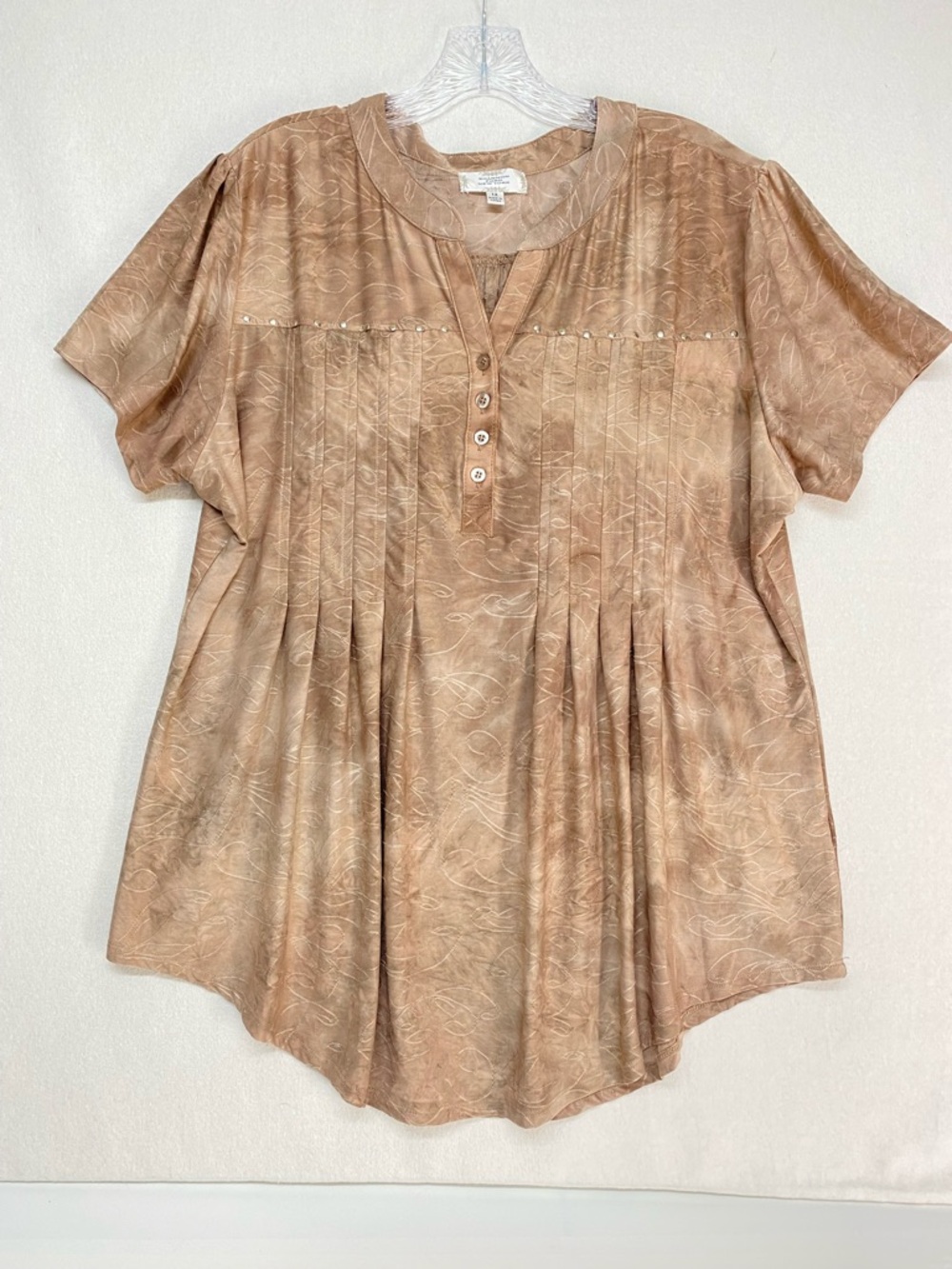 Shannon Ford New York Short Sleeve 1X Super Soft V neck Button Cream Brown Flowy
